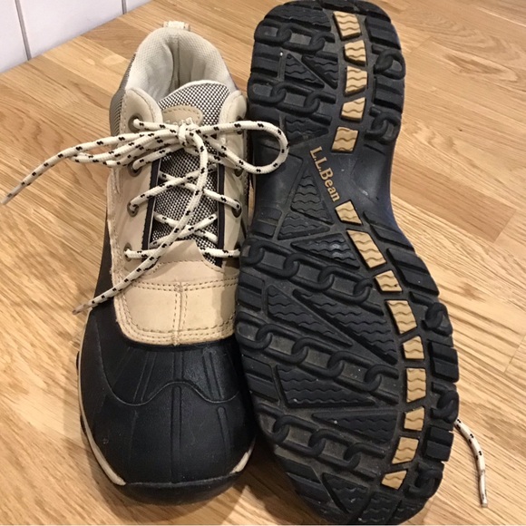 NWOT Womens LL Bean Hikers - Picture 9 of 10
